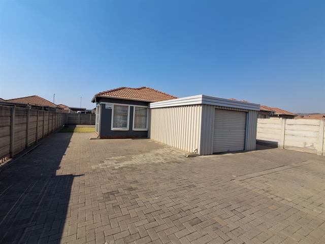 2 Bedroom House for sale in Andeon