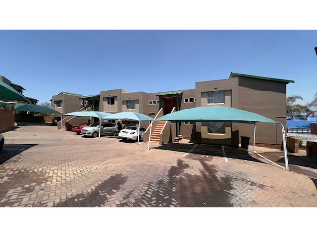 2 Bedroom Apartment for sale in Winchester Hills