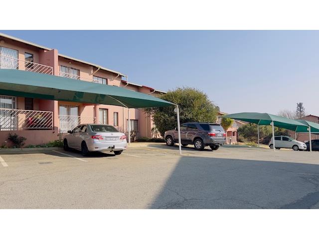 2 Bedroom Townhouse for sale in Winchester Hills