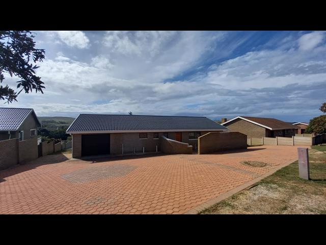 3 Bedroom House to let in Hartenbos Heuwels