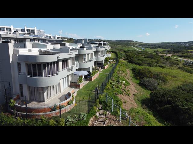 2 Bedroom Apartment for sale in Island View