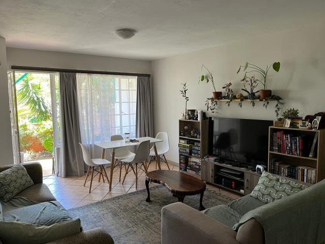 3 Bedroom Simplex for sale in Faerie Glen