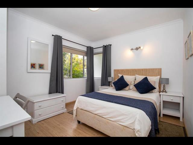  to let in Paradyskloof