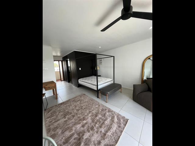 Bachelor apartment to let in Stellenbosch Central