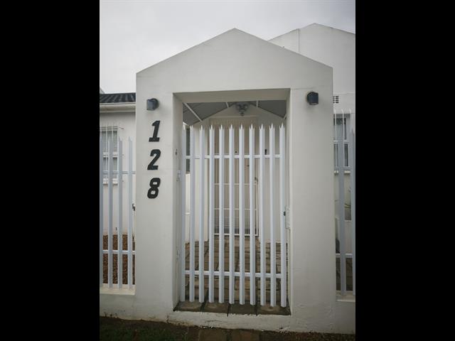 1 Bedroom House to let in Stellenbosch Central