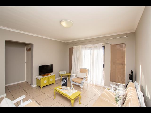 2 Bedroom Apartment to let in Klein Welgevonden