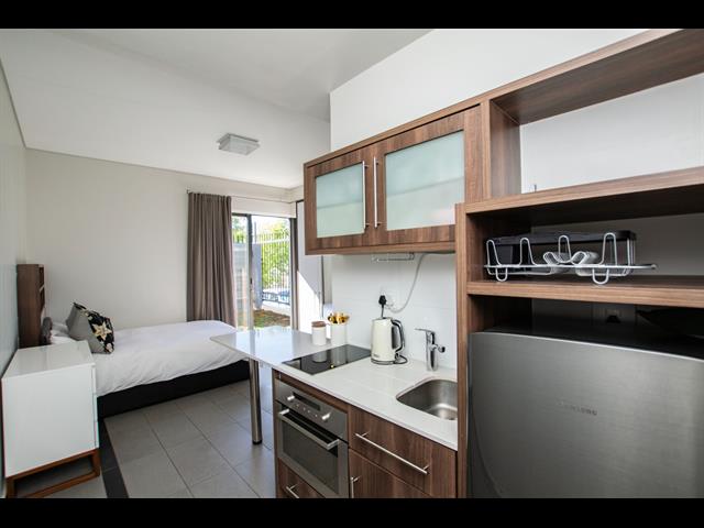 Bachelor apartment to let in Stellenbosch Central