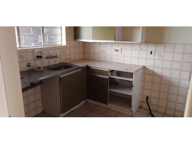 2.5 Bedroom Apartment to let in Sunnyside