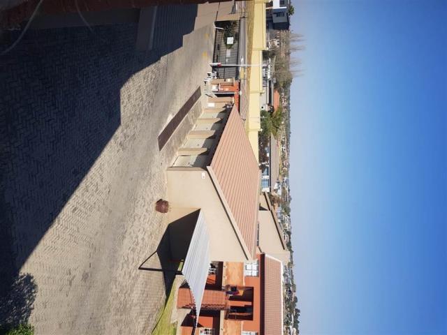 2 Bedroom Apartment to let in Honeydew