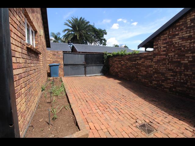 3 Bedroom Apartment to let in Faerie Glen