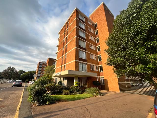 2 Bedroom Flat for sale in Elarduspark