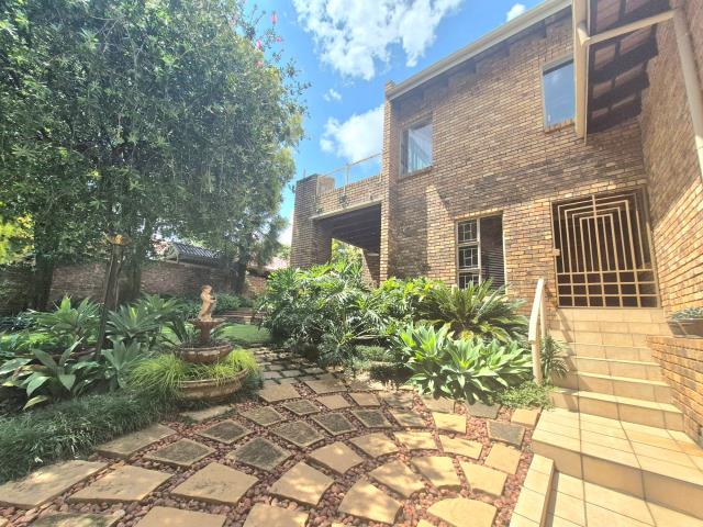 3 Bedroom House for sale in Moreleta Park
