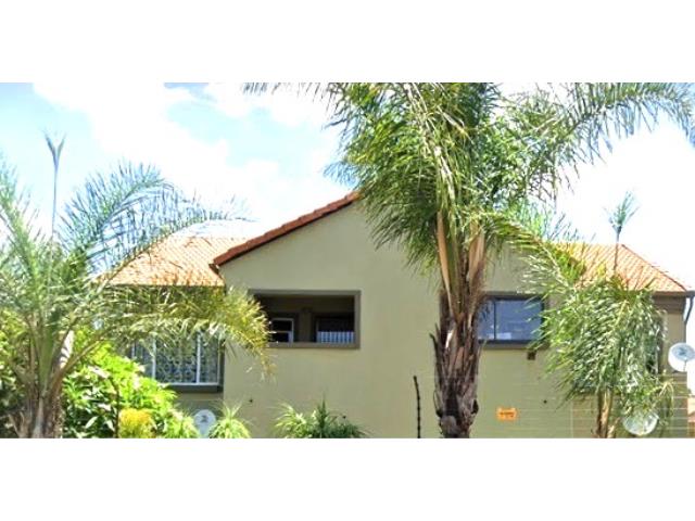 2 Bedroom Apartment for sale in Elarduspark