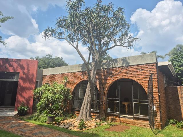 80m² Office space to let in Elarduspark