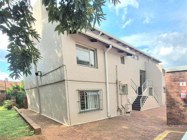 3 Bedroom Apartment for sale in Elarduspark