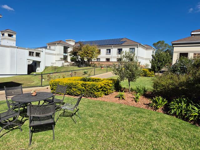 2 Bedroom Apartment for sale in Rietvalleirand