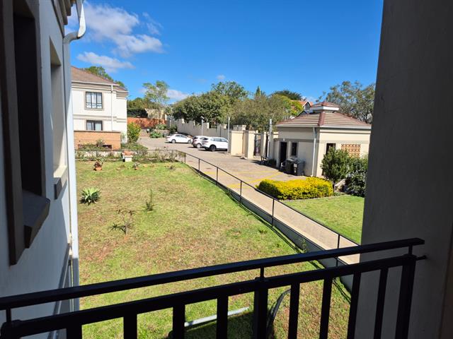 2 Bedroom Apartment for sale in Rietvalleirand