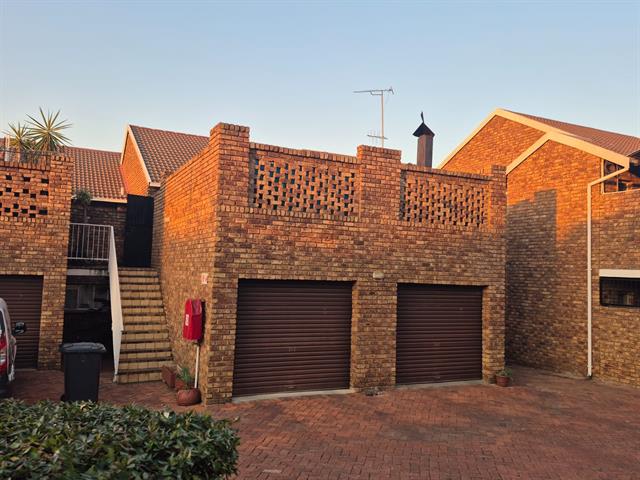 3 Bedroom Townhouse for sale in Moreleta Park