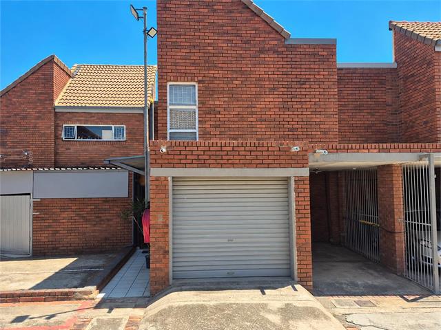 3 Bedroom Duplex for sale in Elarduspark