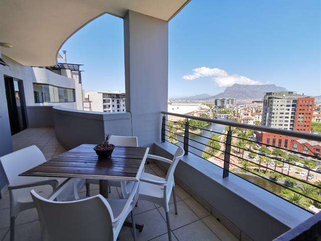 2 Bedroom Apartment to let in Century City