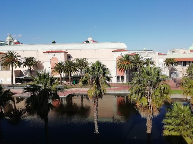 3 Bedroom Apartment to let in Century City