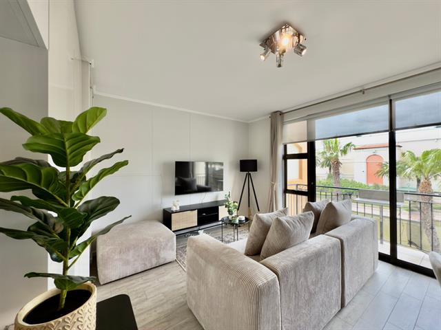 1 Bedroom Apartment to let in Century City