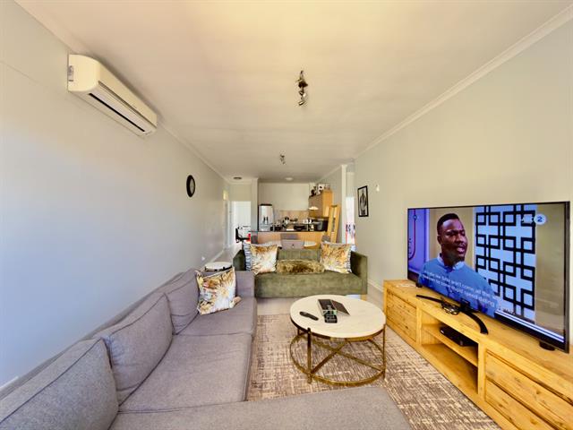 3 Bedroom Apartment to let in Century City