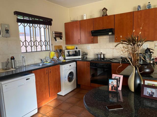 2 Bedroom Duplex to let in Greenstone Hill