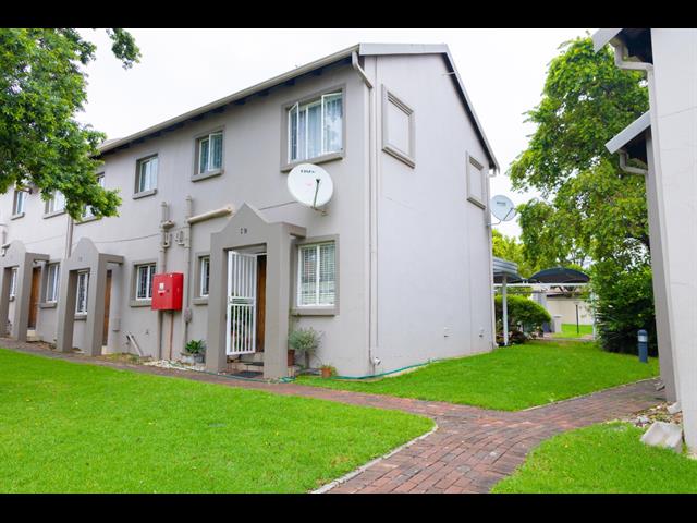 2 Bedroom Duplex to let in Greenstone Hill