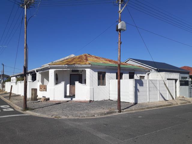 2 Bedroom House for sale in Lansdowne