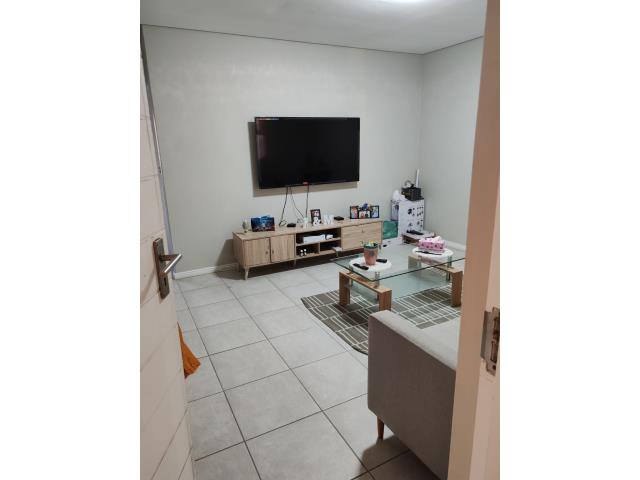 2 Bedroom Apartment for sale in Ottery East