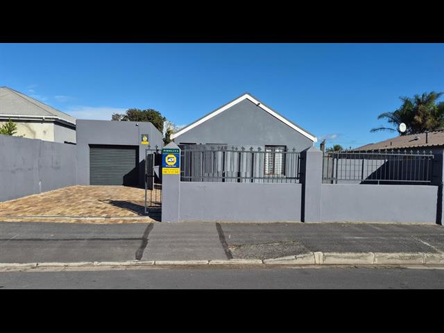 3 Bedroom House for sale in Townsend Estate