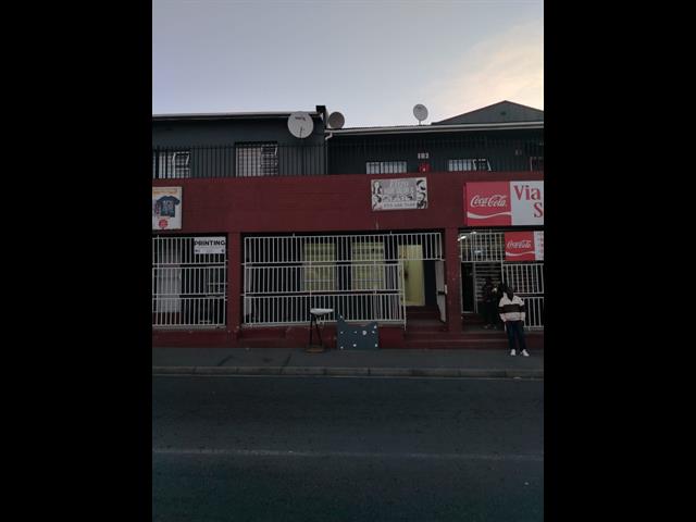 20m² Retail space to let in Maitland