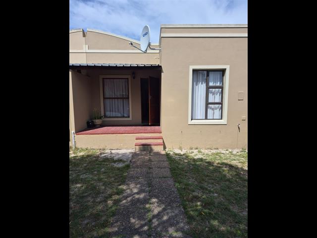 2 Bedroom House for sale in Bardale Village