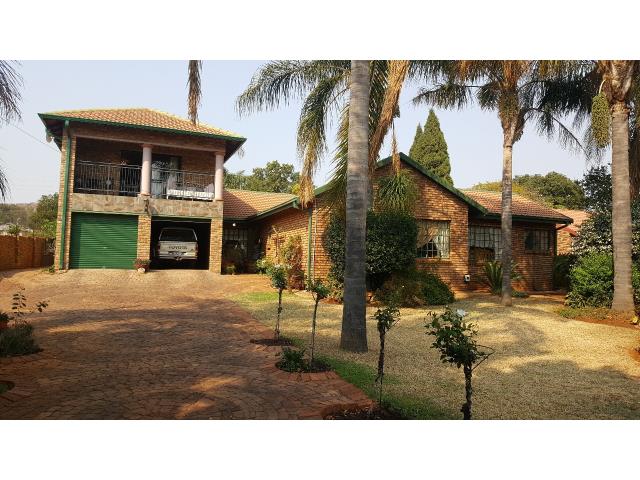 3 Bedroom House for sale in Chantelle