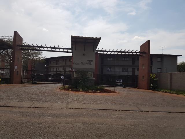 Bachelor apartment for sale in Dorandia