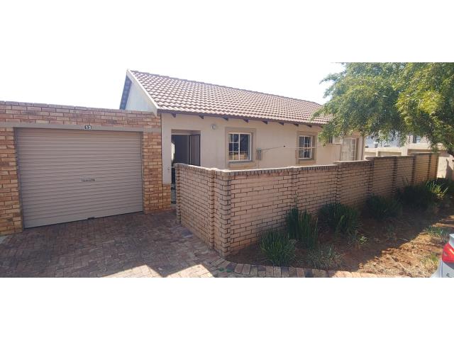 3 Bedroom Simplex for sale in Amandasig