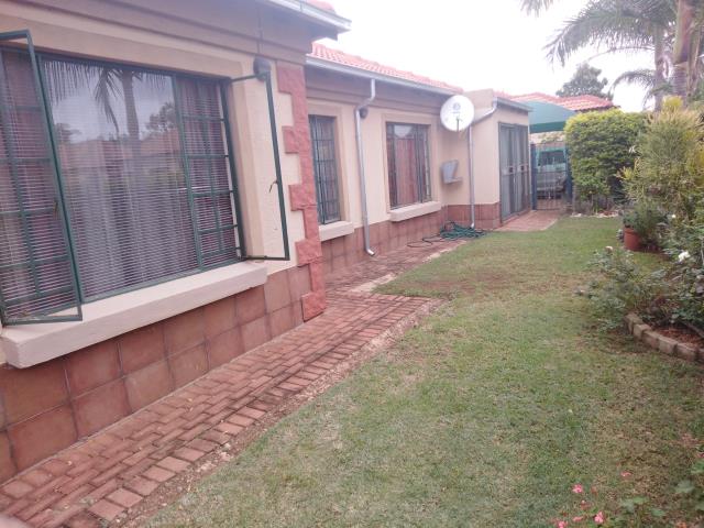 3 Bedroom House for sale in Hesteapark