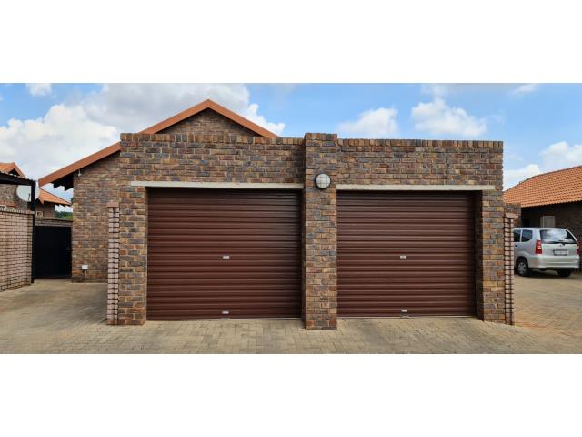 3 Bedroom Townhouse for sale in The Orchards