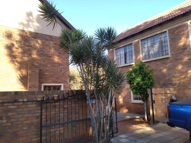 3 Bedroom Townhouse for sale in Amandasig