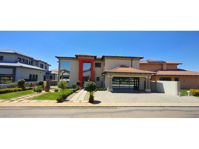 5 Bedroom House for sale in Theresapark