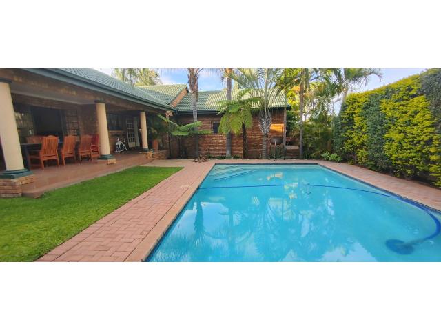 3 Bedroom House for sale in Ninapark