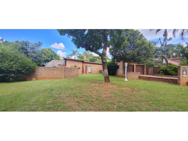 3 Bedroom House for sale in Theresapark