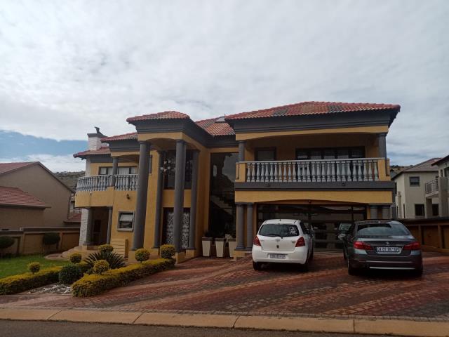 7 Bedroom House for sale in Amandasig