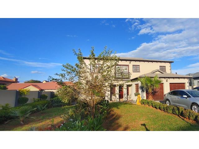 3 Bedroom House for sale in Ninapark