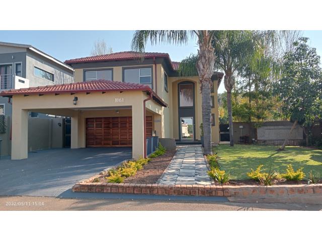 4 Bedroom House for sale in Ninapark