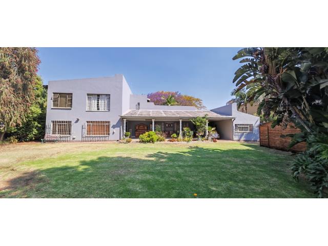 4 Bedroom House for sale in Ninapark