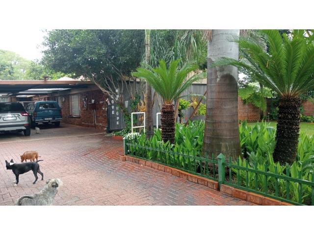 5 Bedroom House for sale in Theresapark