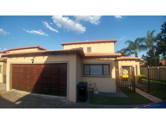 3 Bedroom House for sale in Theresapark