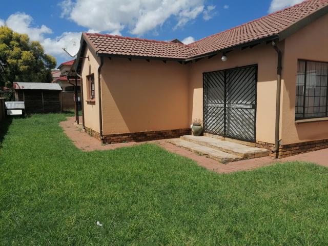 3 Bedroom House for sale in Chantelle